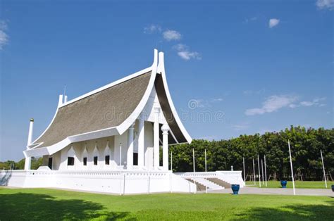 410 Wat Phra Dhammakaya Stock Fotos - Freie & Royalty-Free Stock Fotos ...