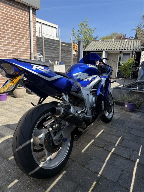 Yamaha R6
