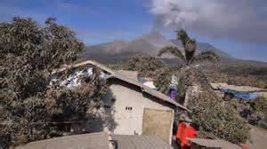 Gunung Lewotobi Laki-laki Erupsi, Semburkan Kolom Abu8.000 Meter | tempo.co