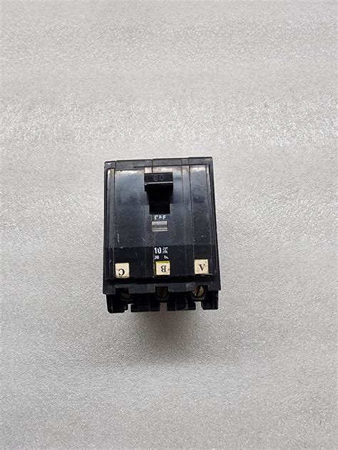 SQUARE D MJ-861 3-POLE CIRCUIT BREAKER 60A - Mobel Looks