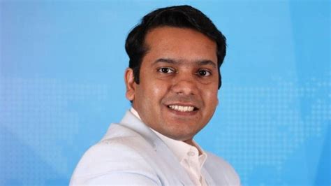 Buy or sell: Sumeed Bagadia recommends three stocks to buy on Monday ...