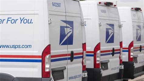 USPS considers allowing people to ship handguns through the mail