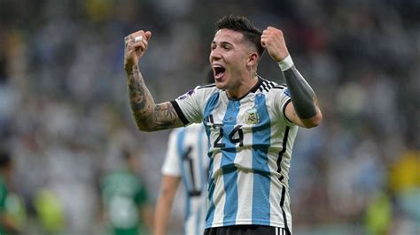 Chelsea sign Enzo Fernandez from Benfica for Premier League record fee ...