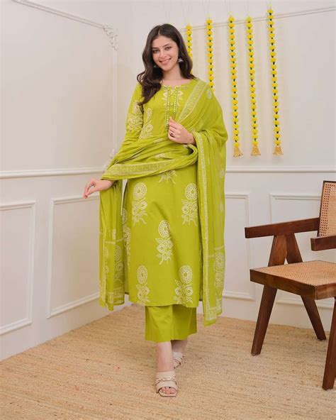 Ethnicaabha Women Kurta Pant Dupatta Set - Buy Ethnicaabha Women Kurta ...