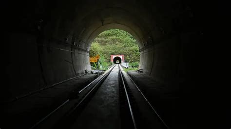 Uttarakhand: Land subsidence hits Rishikesh-Karnaprayag railway project ...