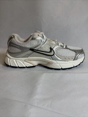 Nike | Shoes | Nike White Silver Black Athletic V5 Rnr Womens Sneakers ...