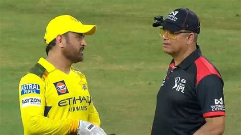 Watch: MS Dhoni's animated argument with umpire goes viral after CSK's loss