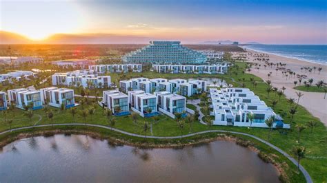 Vinpearl Resort & Golf Nam Hoi An Rooftop Bar: Pictures & Reviews ...