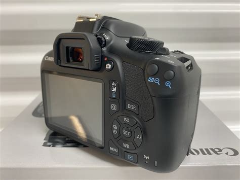 Canon EOS Rebel T6 DSLR Camera Kit with 18-55mm Lens - Used