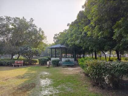 Samsung Galaxy S25 vs vivo X300 : Specs Comparison, Price Difference ...