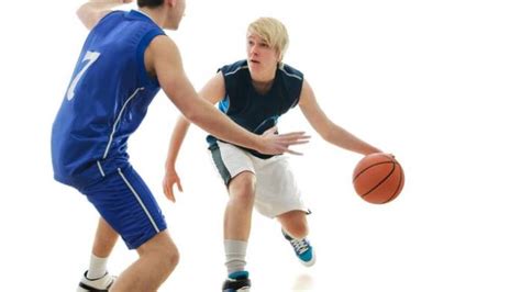 Memahami Lemparan Awal Dalam Permainan Bola Basket - Identif