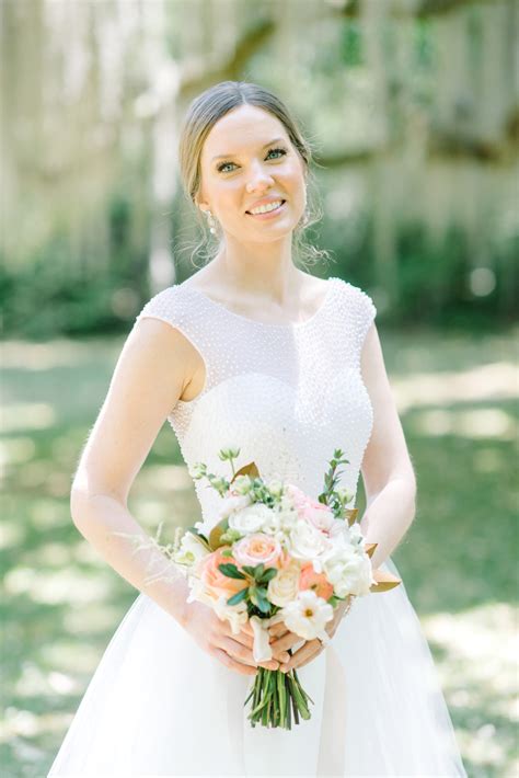 How to describe a wedding dress | Honestweddingadvice.com