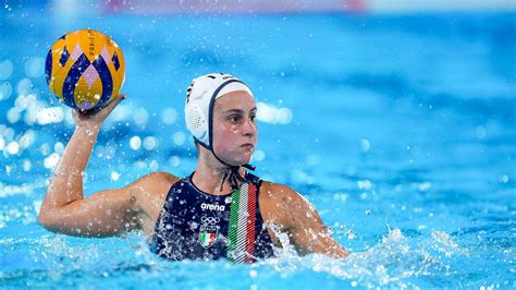 Why does Australia wear gold and green? (And other Olympic color ...