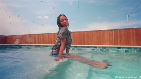 WWF 103641.1 - Sweet and beautiful model! [nt] - Wetlook World Forum V6.0