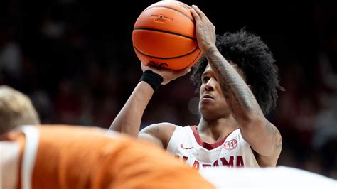 Did Alabama basketball's Aden Holloway travel to Chicago for Sweet 16?