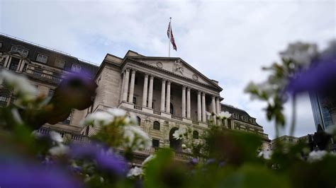 Why did the Bank keep interest rates the same despite rising inflation?