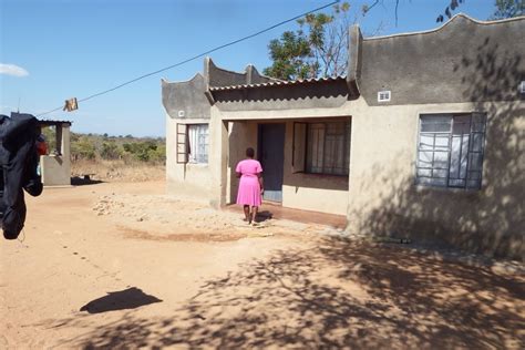 Zimbabwe: Improving conditions to help teachers stay and thrive in ...