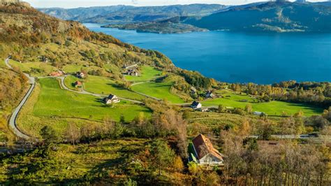 Contemporary 4-Bedroom Country House in Norway with Expansive Terrace ...