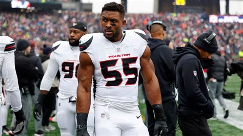 2026 NFL free agency updates: Signings, trades, rumors - ESPN