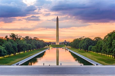 Reflecting pool