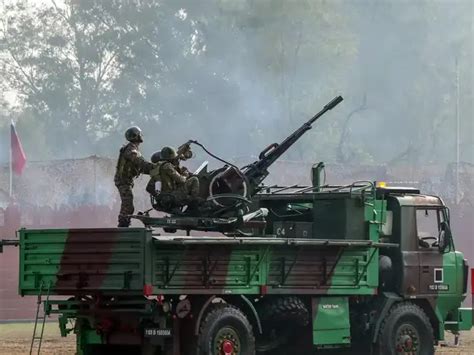 Indian Army upgrades 'Make in India' 96 T-72 tanks with night-fighting ...