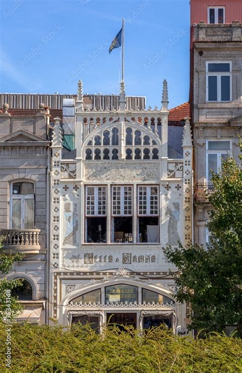 Photo Stock Lello e Irmao bookstore in downtown Porto | Adobe Stock