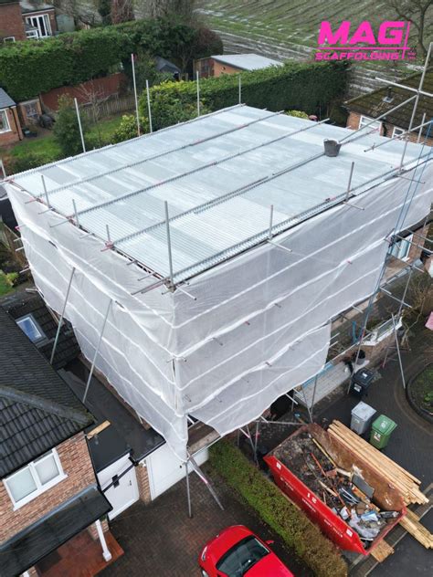 Temp roof scaffold up in Knutsford for a double‑storey extension 👷‍🏗️ ...