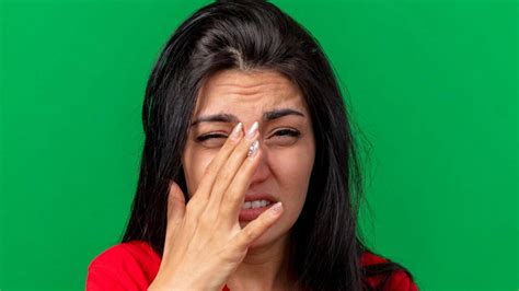 When Eye Twitching Is Your Body’s Quiet Warning Sign