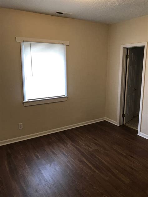 1800 Longview Dr Off-Campus Housing, Winston-Salem, NC