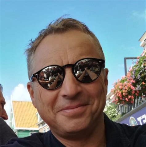 One" ( two"😏 ) Re-uploads"...🎶 ... for this Day" 💚🤍🧡 | Siemkos Schilder ...