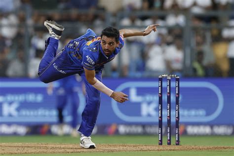 Why did Deepak Chahar miss MI vs KKR clash in IPL 2026?