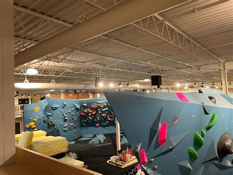 New St. Paul climbing gym, with steep indoor bouldering terrain, opening on Saturday