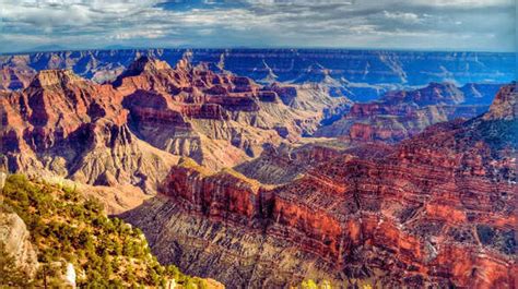 5 most crowded national parks in the USA; what travellers should know