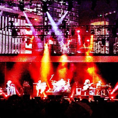 10 BEST Restaurants Near Ascend Federal Credit Union Amphitheater