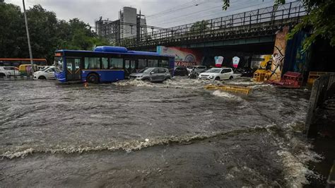 Heavy Rains Lash Delhi, Noida, Gurugram Amid Flood Alert In Low-Lying ...