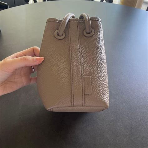 VASIC Leather Drawstring Shoulder Bag Small Beige Crossbody Excellent ...