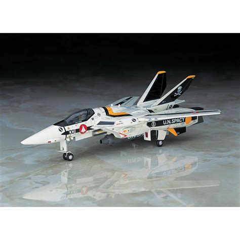 VF-1A/J/S VALKYRIE 1/72