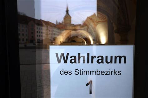 Stichwahlen in Bayern: Etwas niedrigere Beteiligung in großen Städten