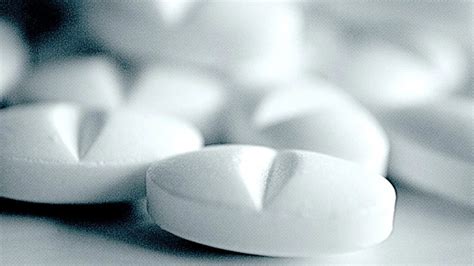 Ibuprofen: Uses, interactions, and side effects