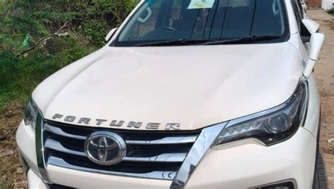 Self Drive Car Rentals in Agra - EasyWheels | Swaara Wheels