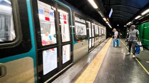 Metropolitane di Napoli: orari, prezzi e fermate di Linea 1, 2 e 6