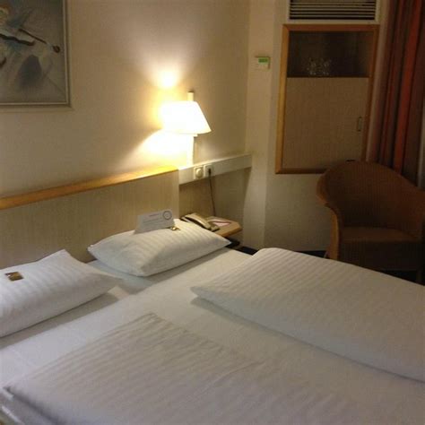 10 BEST Restaurants Near Hotel Motel One Frankfurt-Hauptbahnhof