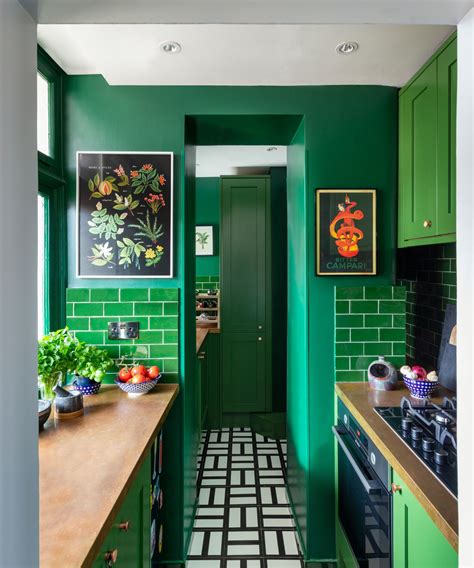 Why ‘Hue Drenching’ Is the Designer Secret to Making…