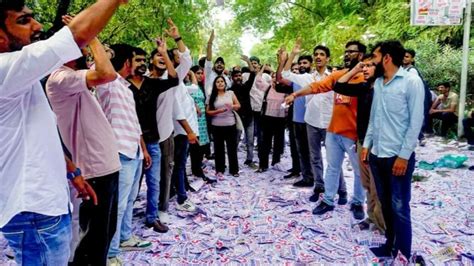 Delhi University campuses abuzz with election campaigns
