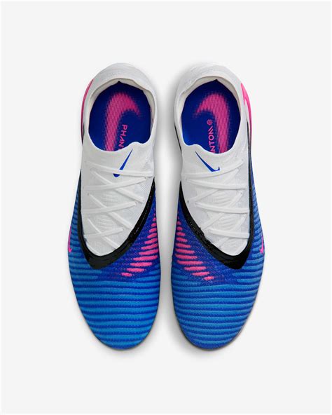 Nike Phantom 6 Low Elite Artificial-Grass Football Boot. Nike SK