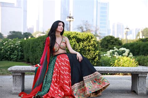 Ready-to-Wear Saree Guide USA | Pre-Stitched Saree Style Tips | RAAS – Raas