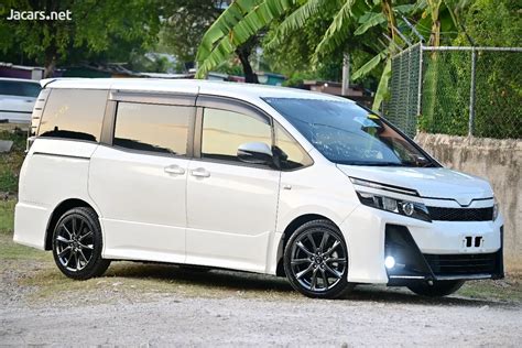2017 White Toyota Voxy G's №2501987 in Saint Ann - Buses - sell, buy ...
