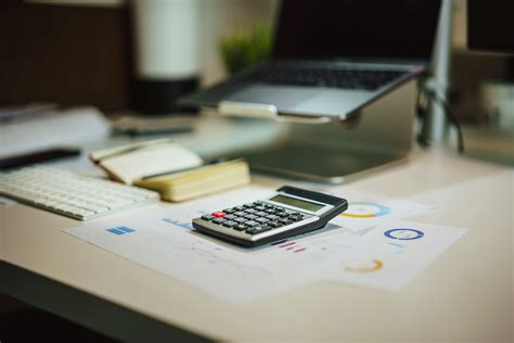 How Financial Reporting Shapes the Growth of Small Businesses - Hedge Think