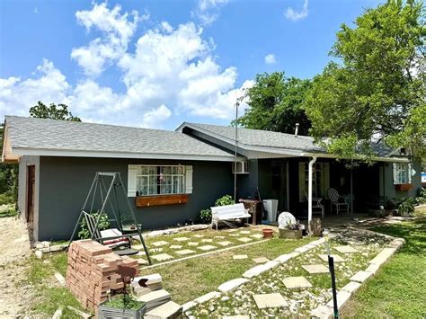 212 Way Dr, Ingram, TX 78025 [Updated 11/7]