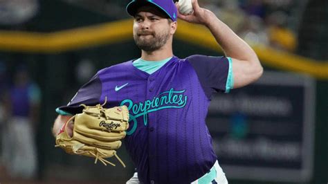 Texas Rangers sign Jalen Beeks to one-year contract worth $1.6 million